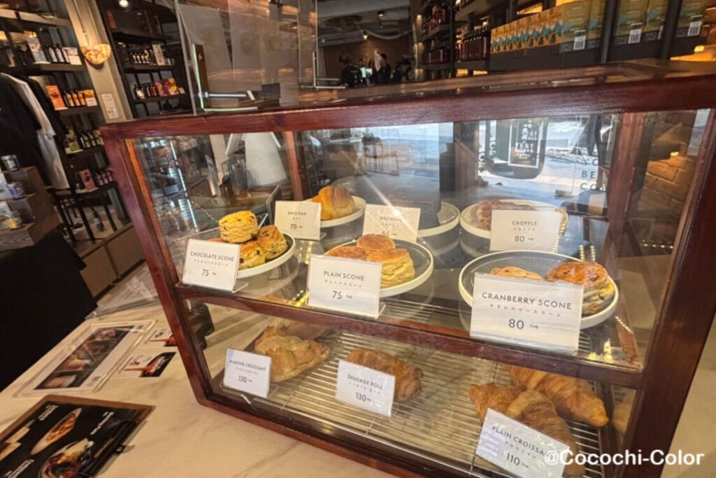 【バンコク】チーズケーキが美味しい癒し系カフェ「Y'EST WORKS Coffee Bar」軽食