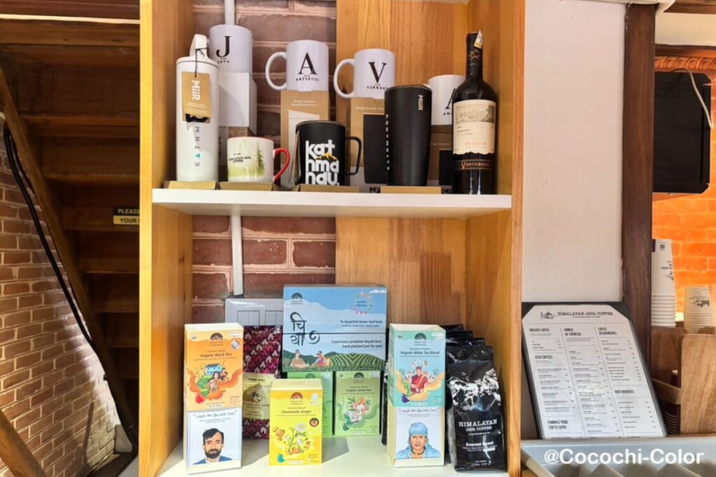ネパール・バクタプルにある『Himalayan Java Coffee』のグッズ|作業や休憩にぴったりのカフェ