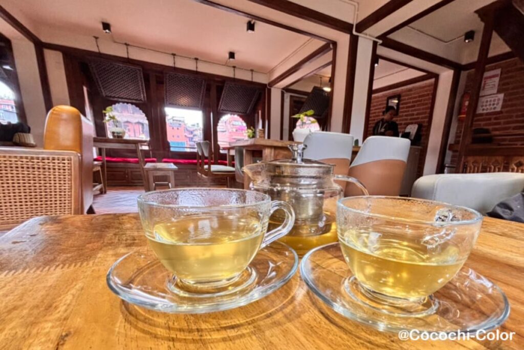 ネパール・バクタプルにある『Himalayan Java Coffee』のハーブティー|作業や休憩にぴったりのカフェ