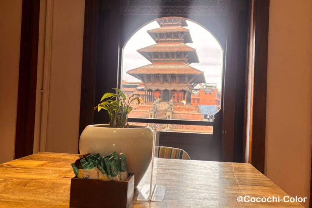ネパール・バクタプルにある『Himalayan Java Coffee』の内観|作業や休憩にぴったりのカフェ