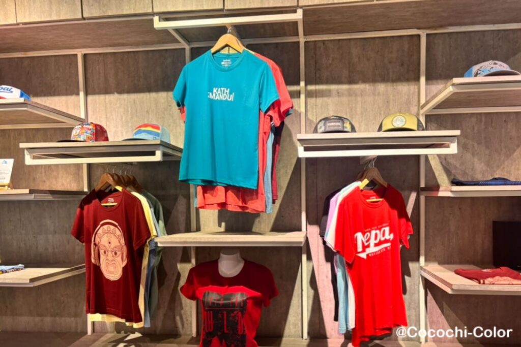 ネパール カトマンズお土産屋さんのTシャツ屋さん「Urban Yeti Kathmandu」Tシャツ