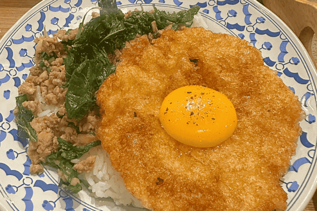 タイ, バンコク,ガパオ,ガパオライス, Khun Chui Kaprao Boran（คุณฉุย บรรทัดทอง）