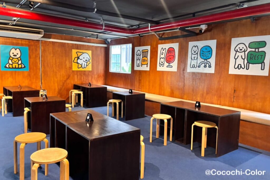 バンコクカフェBONCI 日本のイラストレーター松井さんとコラボ　内観　2階