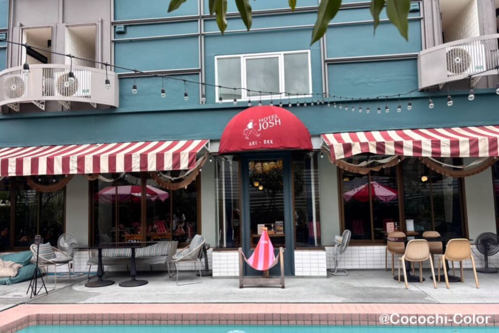 バンコク　フレンチトースト　カフェ　アーリーカフェ　Kaffa: Brunch and Brew　プール