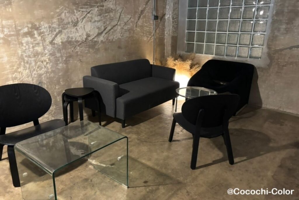 【バンコク】チーズケーキが美味しい癒し系カフェ アソーク「Greydient & Them - coffee cafe space」 2階