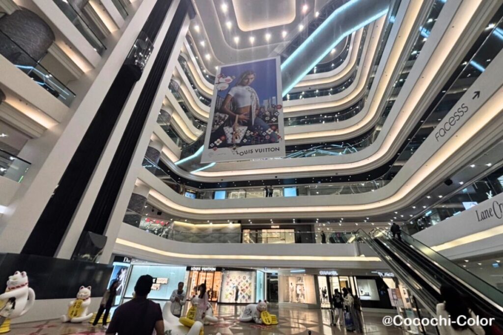 香港女子旅　観光編　「タイムズスクエア」内観