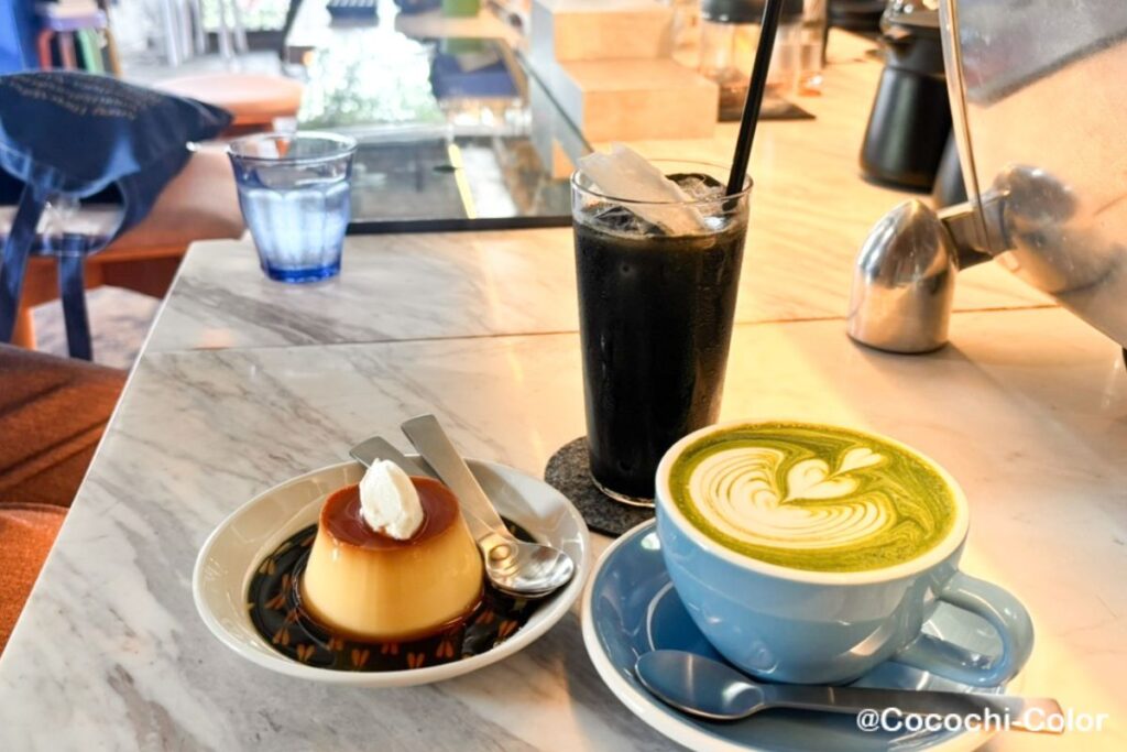 タイ・バンコク　スイーツ　プリンのカフェ「Flying Fish Coffee Company」のプリン　ほろ苦